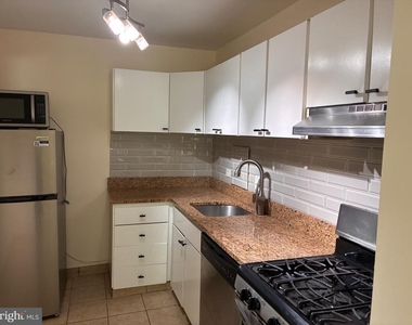 4501 Arlington Boulevard - Photo Thumbnail 6