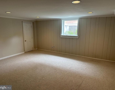622 N Oakland Street - Photo Thumbnail 19