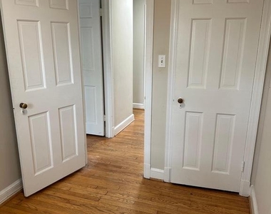 622 N Oakland Street - Photo Thumbnail 30