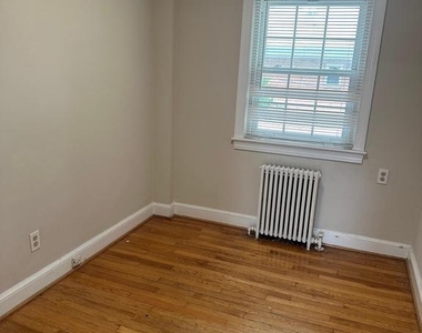 622 N Oakland Street - Photo Thumbnail 29