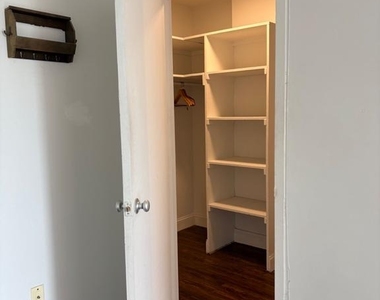 1021 Arlington Boulevard - Photo Thumbnail 5