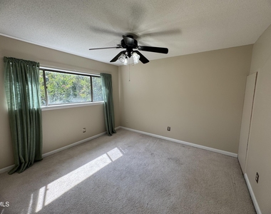 5112 Flint Ridge Place - Photo Thumbnail 12