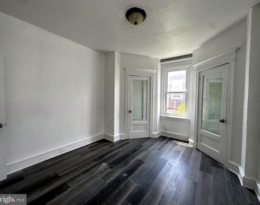 6226 Spruce Street - Photo Thumbnail 12