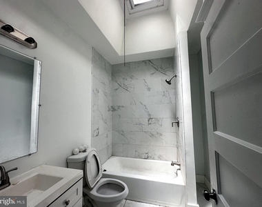 6226 Spruce Street - Photo Thumbnail 4