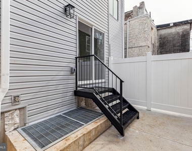 2224 N Howard Street - Photo Thumbnail 10