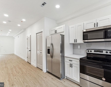 2224 N Howard Street - Photo Thumbnail 2