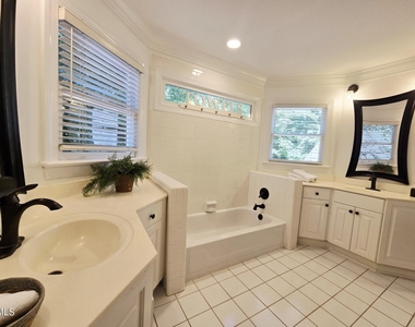106 Birkhaven Drive - Photo Thumbnail 42