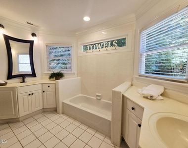 106 Birkhaven Drive - Photo Thumbnail 43