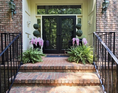 106 Birkhaven Drive - Photo Thumbnail 7