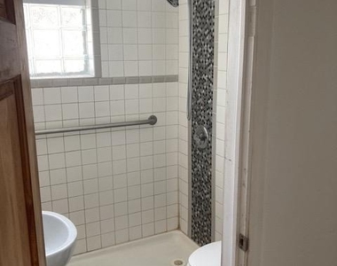 1946 E Elkhart Street - Photo Thumbnail 6