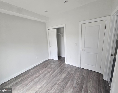 1617 Ridge Avenue - Photo Thumbnail 2