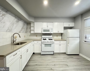 1616 Diamond St - Photo Thumbnail 2