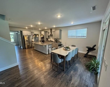 123 Pepperwood Way - Photo Thumbnail 19