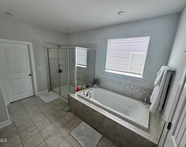 123 Pepperwood Way - Photo Thumbnail 13