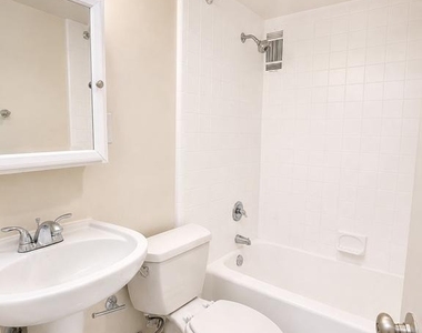 210 Locust Street - Photo Thumbnail 7