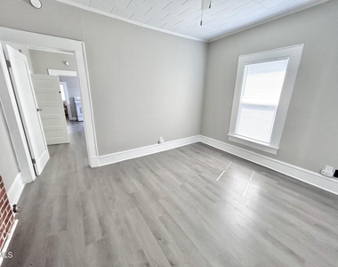1101 N Anthony Street - Photo Thumbnail 4