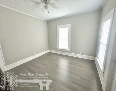 1101 N Anthony Street - Photo Thumbnail 5
