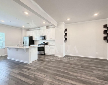 5243 Forsyth Park Street - Photo Thumbnail 8