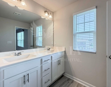 5243 Forsyth Park Street - Photo Thumbnail 30