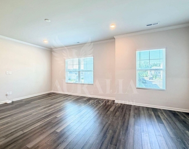 5243 Forsyth Park Street - Photo Thumbnail 10