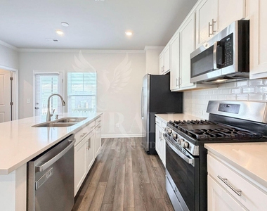 5243 Forsyth Park Street - Photo Thumbnail 13