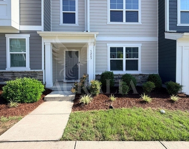 5243 Forsyth Park Street - Photo Thumbnail 2