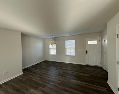 80 Hunting Woods Drive - Photo Thumbnail 3