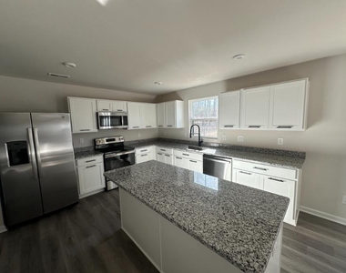 80 Hunting Woods Drive - Photo Thumbnail 6