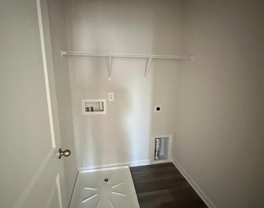 80 Hunting Woods Drive - Photo Thumbnail 17
