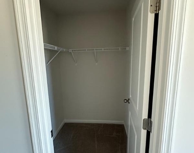 80 Hunting Woods Drive - Photo Thumbnail 11