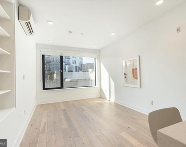 965 Frankford Avenue - Photo Thumbnail 2