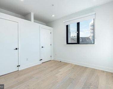 965 Frankford Avenue - Photo Thumbnail 8