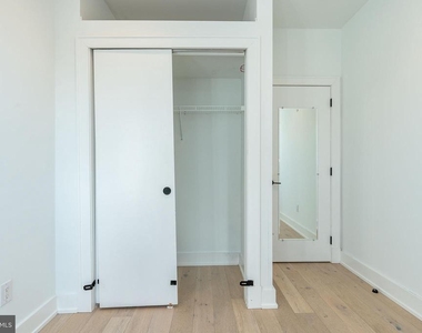 965 Frankford Avenue - Photo Thumbnail 5