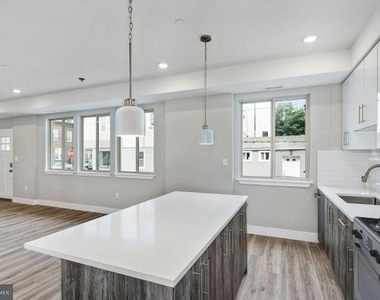 2348 Mountain Street - Photo Thumbnail 3