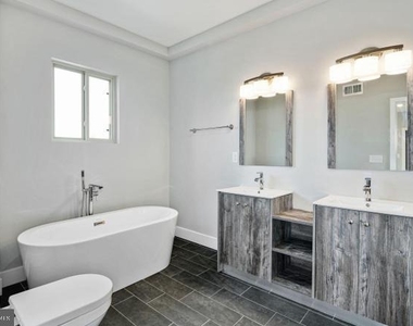 2348 Mountain Street - Photo Thumbnail 6
