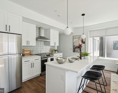 5904 Germantown Avenue - Photo Thumbnail 5