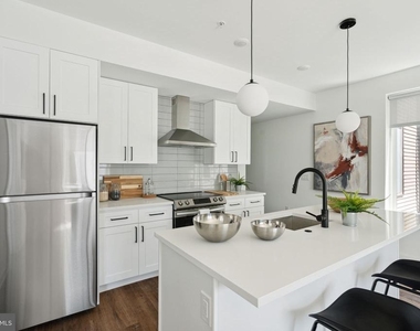 5904 Germantown Avenue - Photo Thumbnail 8