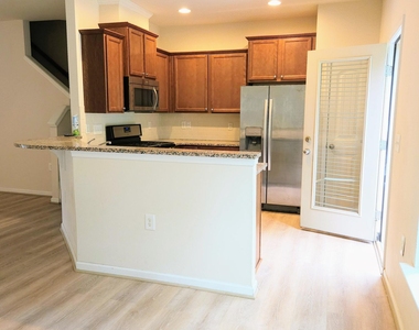 221 Olivet Loop - Photo Thumbnail 3