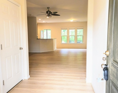 221 Olivet Loop - Photo Thumbnail 4
