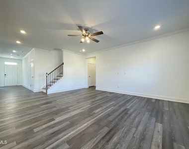 709 Hardin Hill Lane - Photo Thumbnail 11