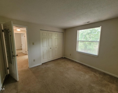 104 Corgy Drive - Photo Thumbnail 24