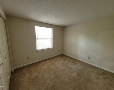 104 Corgy Drive - Photo Thumbnail 23