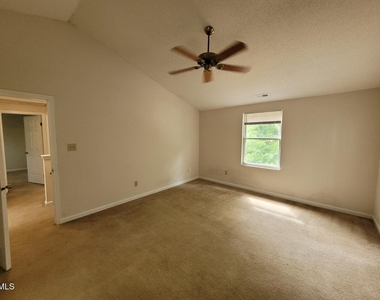 104 Corgy Drive - Photo Thumbnail 16