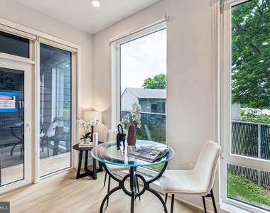 6910 Ridge Avenue - Photo Thumbnail 3