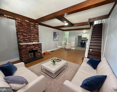 708 E Madison Street - Photo Thumbnail 1