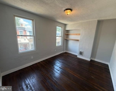 708 E Madison Street - Photo Thumbnail 7