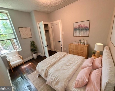 708 E Madison Street - Photo Thumbnail 3