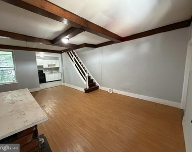 708 E Madison Street - Photo Thumbnail 5