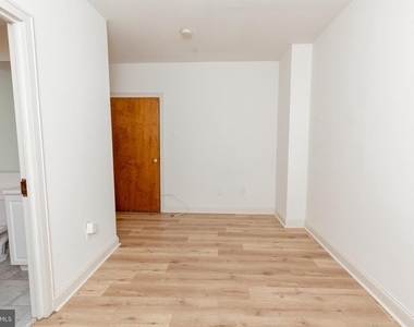 1411-2 Walnut Street - Photo Thumbnail 16