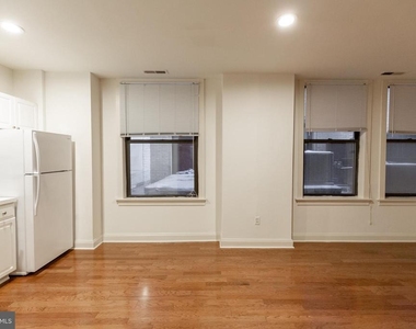 1411-2 Walnut Street - Photo Thumbnail 4